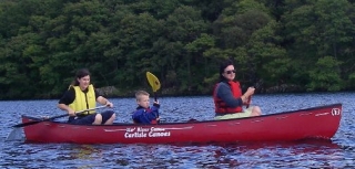  Fuori per una pagaia in famiglia 